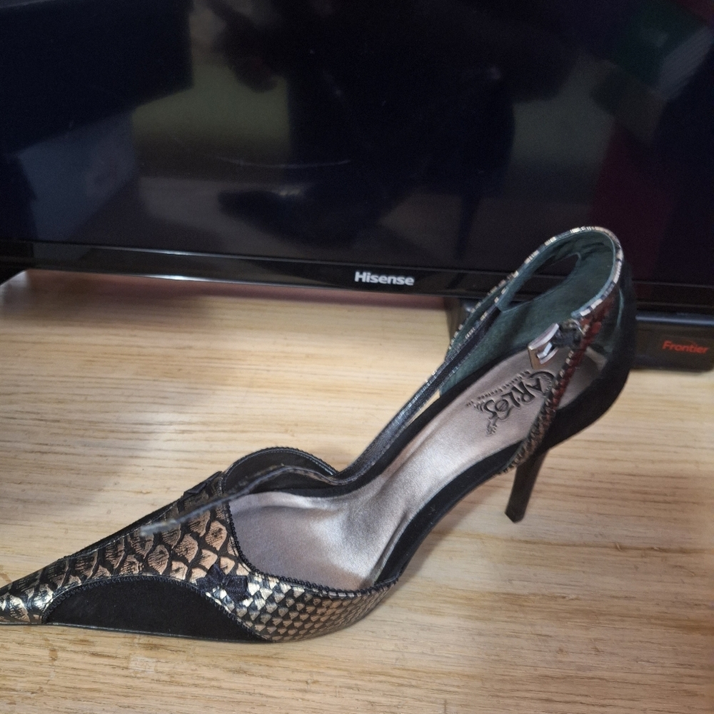 Shoes - Picture 5 of 5